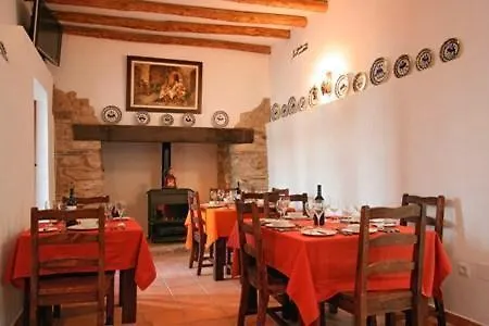 Molino Cuatro Paradas Hotel